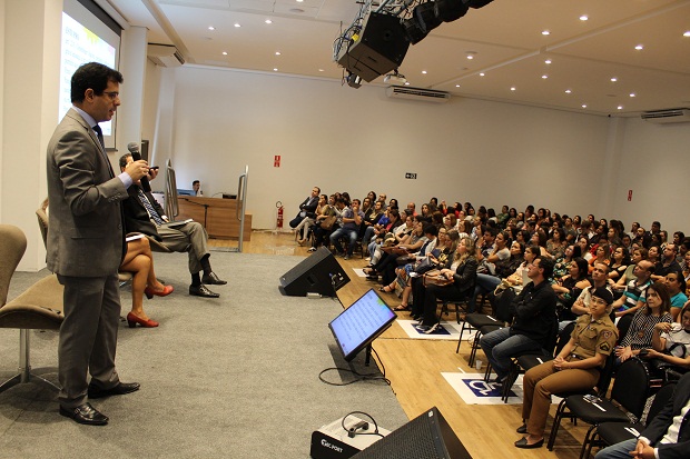 O evento mobilizou escolas estaduais e agentes institucionais envolvidos com políticas e programas de combate ao abuso e exploração sexual infantil. Foto: Divulgação